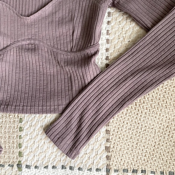 ZARA | Light Purple Plunge Crop Top - Picture 4 of 4